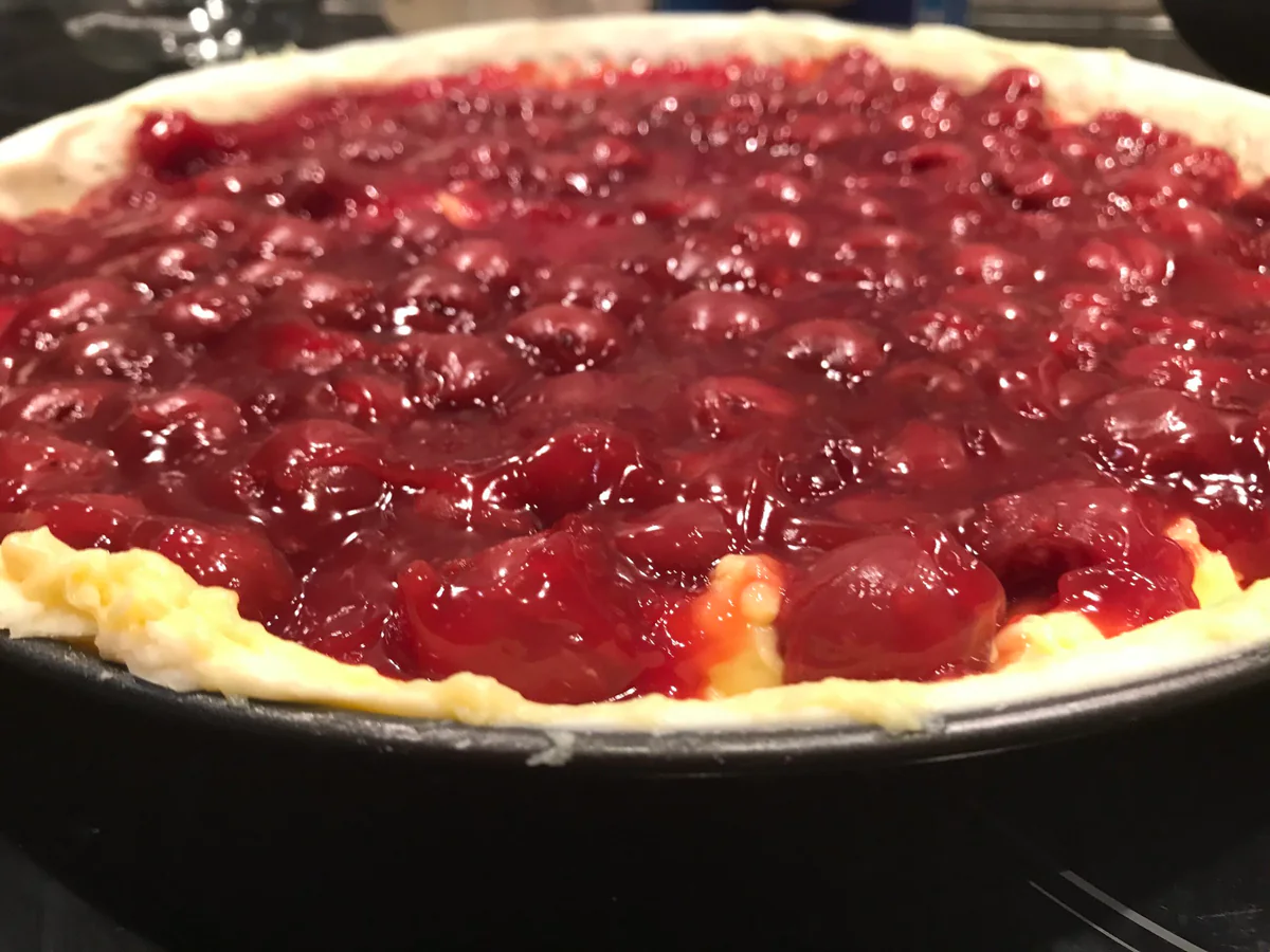 Tart case filled with sour cherries.