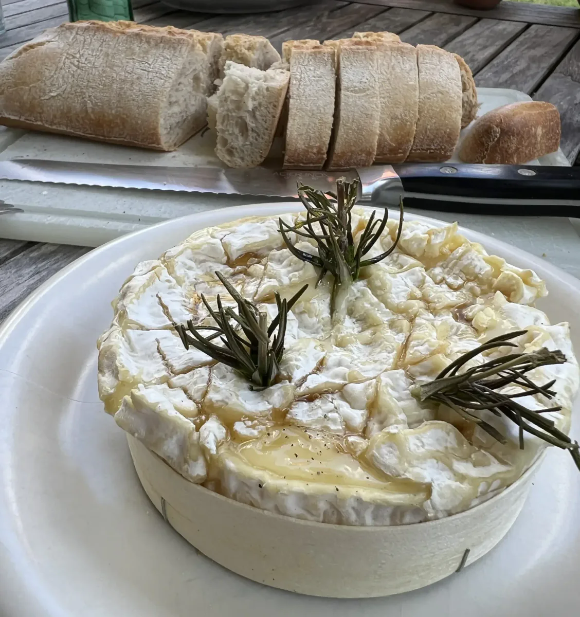 Camembert auf dem Grill