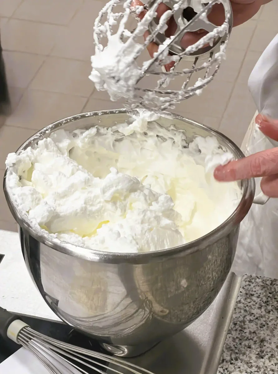 Glossy Italian meringue for decorating cakes and making mousse