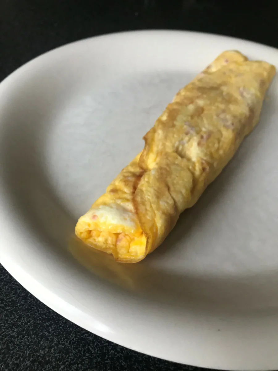 Omelett mit Speckwürfeln