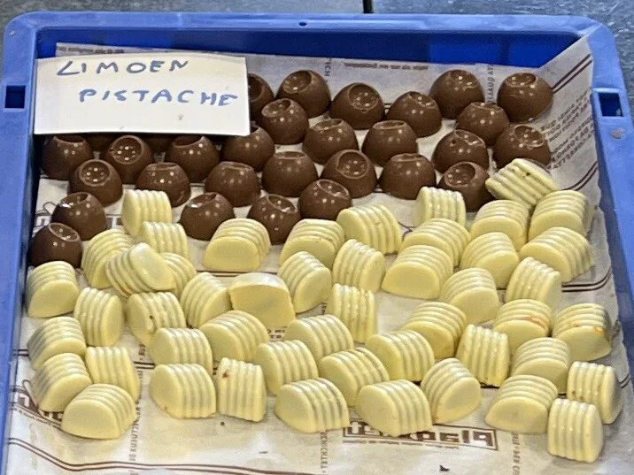 Chocolates with lime and pistachio