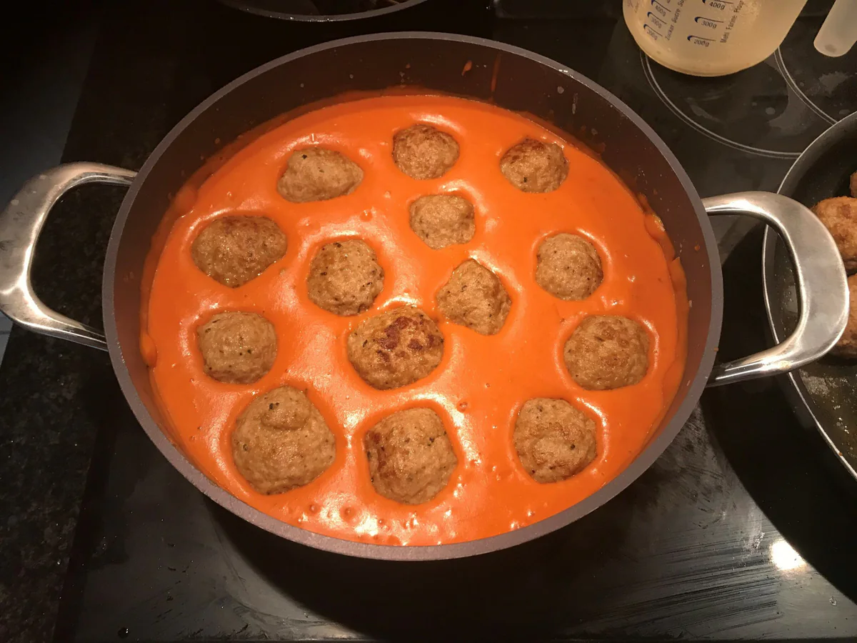 Albóndigas en salsa de tomate.