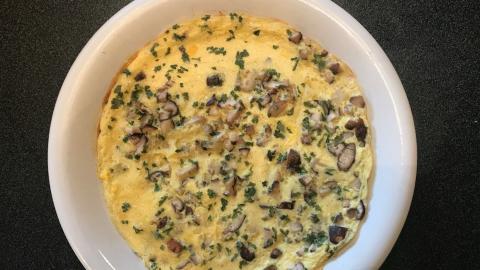 Omelette with shiitake mushrooms