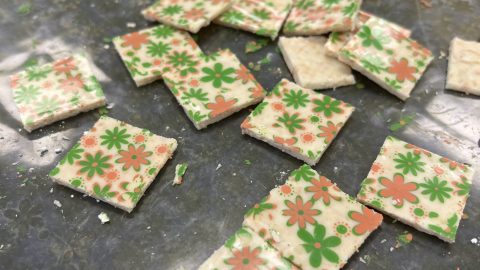 Witte Chocolade krokant met kokos en bedrukking