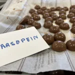 Pralines met marsepein