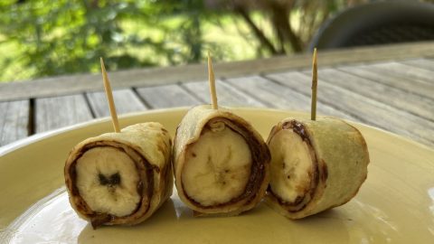 Sushi pannenkoek met Nutella en banaan
