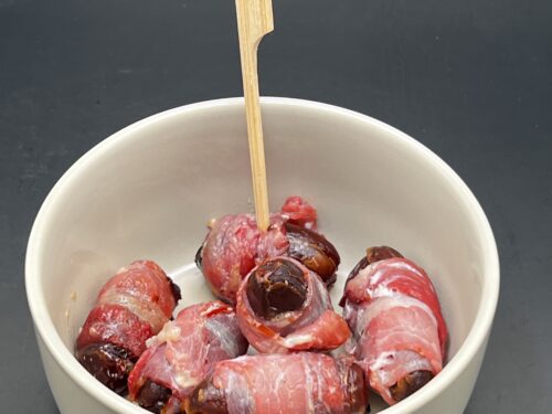 Dadels met spek in potje