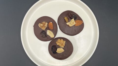 Studentenhaver met fondant chocolade en Kardemon