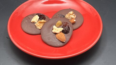 Studentenhaver met melkchocolade en een vleugje amaretto